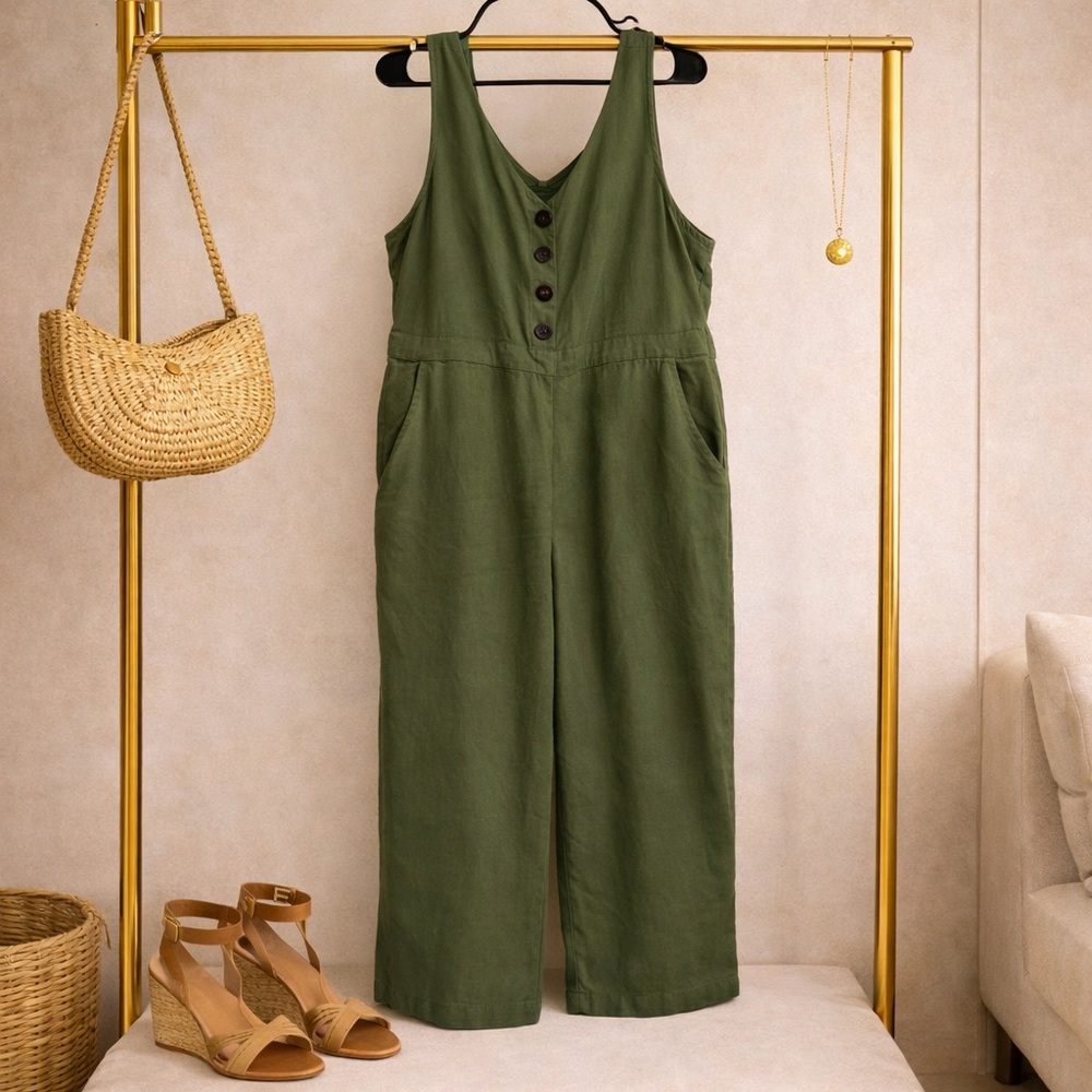 ❤️ 3 FOR $20 DRESS SALE ❤️ Time and Tru Forest Green Jumpsuit